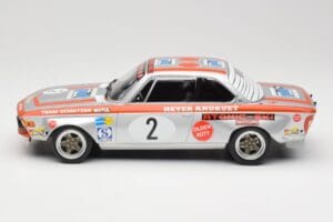 BMW 2800 CS E9 #2 Team Schnitzer J. Fitzpatrick / H. Heyer Winners Grand Prix Touring Cars Nurburgring 1972 Minichamps 1:18 1 — kuva 3 / 6