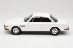 BMW 2800 CS E9 Valkoinen Minichamps 1:18 155028030 Metalli — kuva 3 / 6