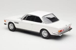 BMW 2800 CS E9 Valkoinen Minichamps 1:18 155028030 Metalli — kuva 5 / 6