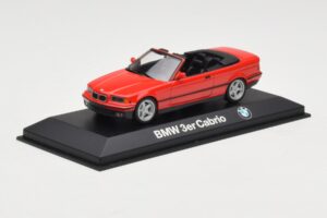 BMW 3 Series E30 Avoauto Punainen Minichamps 1:43 80429421500 Metalli — kuva 2 / 4