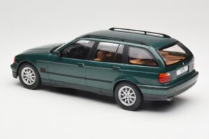 BMW 3 Series E36 Touring Green Metallic MCG 1:18 MCG18366 Metalli — kuva 5 / 6