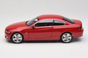 BMW 3 Series E92 Punainen Kyosho 1:18 80430407219 Metalli — kuva 4 / 8