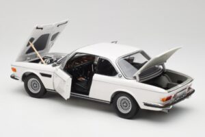 BMW 3.0 CSi E9 Valkoinen Minichamps 1:18 180029026 Metalli — kuva 5 / 8