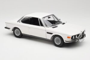BMW 3.0 CSi E9 Valkoinen Minichamps 1:18 180029026 Metalli — kuva 6 / 8