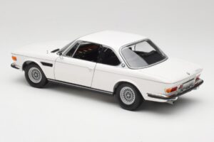 BMW 3.0 CSi E9 Valkoinen Minichamps 1:18 180029026 Metalli — kuva 7 / 8