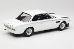 BMW 3.0 CSL E9 Chamonix White Otto 1:18 OT1145 Hartsi — kuva 2 / 6