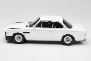 BMW 3.0 CSL E9 Chamonix White Otto 1:18 OT1145 Hartsi — kuva 3 / 6