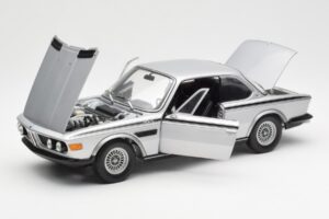 BMW 3.0 CSL E9 Hopea Minichamps 1:18 180029020 Metalli — kuva 2 / 8