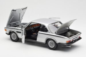 BMW 3.0 CSL E9 Hopea Minichamps 1:18 180029020 Metalli — kuva 5 / 8