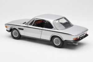 BMW 3.0 CSL E9 Hopea Minichamps 1:18 180029020 Metalli — kuva 7 / 8