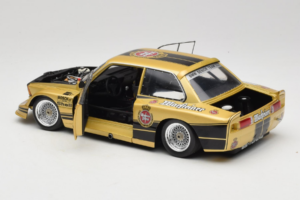 BMW 320i #4 Warsteiner J. Obermoser DRM 1977 Minichamps 1:18 180772105-R1 Metalli — kuva 5 / 8