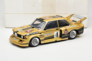 BMW 320i #4 Warsteiner J. Obermoser DRM 1977 Minichamps 1:18 180772105-R1 Metalli — kuva 8 / 8