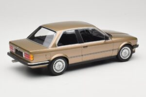 BMW 323i E30 Brown Metallic Minichamps 1:18 155026004 Metalli — kuva 2 / 6