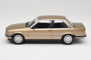BMW 323i E30 Brown Metallic Minichamps 1:18 155026004 Metalli — kuva 3 / 6