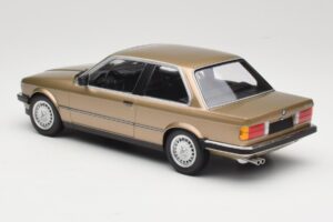 BMW 323i E30 Brown Metallic Minichamps 1:18 155026004 Metalli — kuva 5 / 6