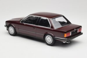 BMW 323i E30 Dark Red Metallic Minichamps 1:18 155026007 Metalli — kuva 5 / 6