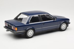BMW 323i E30 Saturn Blue Minichamps 1:18 155026009 Metalli — kuva 2 / 6