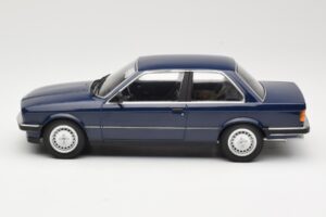 BMW 323i E30 Saturn Blue Minichamps 1:18 155026009 Metalli — kuva 3 / 6