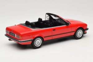 BMW 325i E30 Avoauto Kirkkaan Punainen Otto 1:18 OT1194 Hartsi — kuva 2 / 6