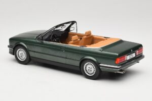 BMW 325i E30 Avoauto Vihreä MCG 1:18 MCG18545 Metalli — kuva 5 / 6