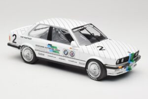 BMW 325i E30 #2 O. Manthey Vogelsang Automobile 3rd Place Eifel Race DTM 1986 Minichamps 1:18 155862602 Metalli — kuva 4 / 6