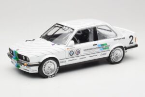 BMW 325i E30 #2 O. Manthey Vogelsang Automobile 3rd Place Eifel Race DTM 1986 Minichamps 1:18 155862602 Metalli
