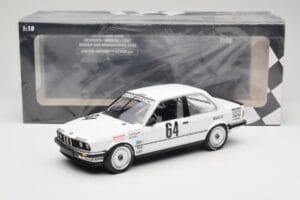 BMW 325i E30 #64 Auto Budde K. Oestreich / E. Rensing Winner 24 Hours Nürburgring 1986 Minichamps 1:18 155862664 Metalli — kuva 6 / 6