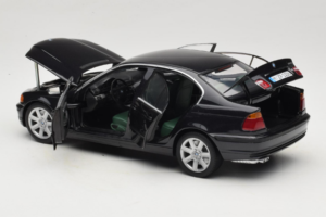 BMW 328i E46 Musta UT Models 1:18 80439422373 Metalli — kuva 5 / 8