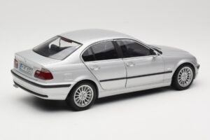 BMW 330i E46 Hopea UT 1:18 80430302328 Metalli — kuva 3 / 8