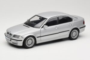 BMW 330i E46 Hopea UT 1:18 80430302328 Metalli