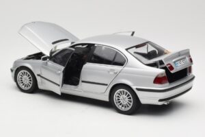BMW 330i E46 Hopea UT 1:18 80430302328 Metalli — kuva 5 / 8