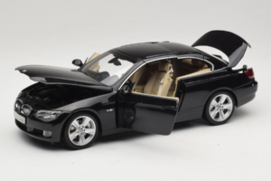 BMW 335i E93 Avoauto Sapphire Black Kyosho 1:18 80430413375 Metalli — kuva 2 / 10
