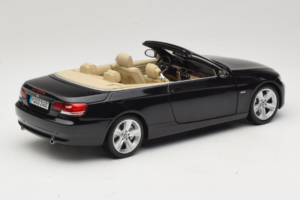 BMW 335i E93 Avoauto Sapphire Black Kyosho 1:18 80430413375 Metalli — kuva 3 / 10