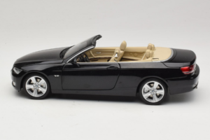 BMW 335i E93 Avoauto Sapphire Black Kyosho 1:18 80430413375 Metalli — kuva 4 / 10