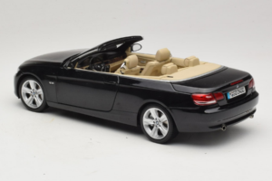 BMW 335i E93 Avoauto Sapphire Black Kyosho 1:18 80430413375 Metalli — kuva 9 / 10