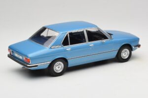 BMW 5 Series E12 Sininen MCG 1:18 MCG18541 Metalli — kuva 2 / 6
