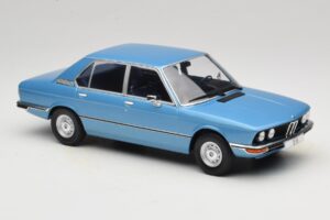 BMW 5 Series E12 Sininen MCG 1:18 MCG18541 Metalli — kuva 4 / 6