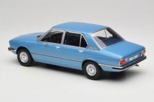 BMW 5 Series E12 Sininen MCG 1:18 MCG18541 Metalli — kuva 5 / 6
