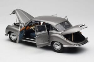BMW 502 2.6 Luxus Silver Beige Metallic AUTOart 1:18 70591 Metalli — kuva 5 / 8