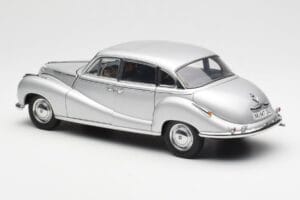 BMW 502 2.6 Luxus Super Hopea AUTOart 1:18 70593 Metalli — kuva 7 / 8