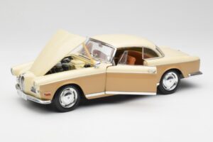 BMW 503 Beige Revell 1:18 8832 Metalli — kuva 2 / 8
