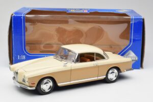 BMW 503 Beige Revell 1:18 8832 Metalli — kuva 8 / 8
