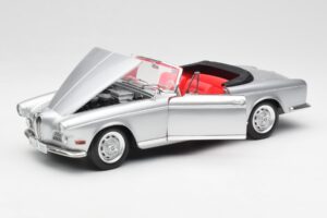 BMW 503 Hopea Revell 1:18 18787 Metalli — kuva 2 / 8