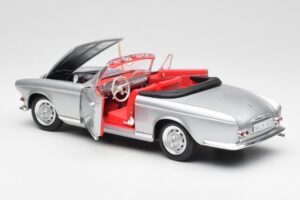 BMW 503 Hopea Revell 1:18 18787 Metalli — kuva 5 / 8