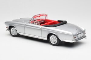BMW 503 Hopea Revell 1:18 18787 Metalli — kuva 7 / 8