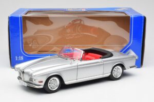 BMW 503 Hopea Revell 1:18 18787 Metalli — kuva 8 / 8