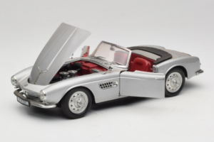 BMW 507 Cabriolet Hopea Revell 1:18 8829 Metalli — kuva 2 / 8