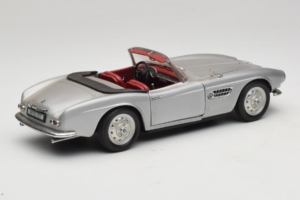 BMW 507 Cabriolet Hopea Revell 1:18 8829 Metalli — kuva 3 / 8