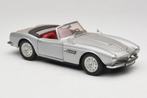 BMW 507 Cabriolet Hopea Revell 1:18 8829 Metalli — kuva 6 / 8
