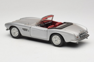 BMW 507 Cabriolet Hopea Revell 1:18 8829 Metalli — kuva 7 / 8